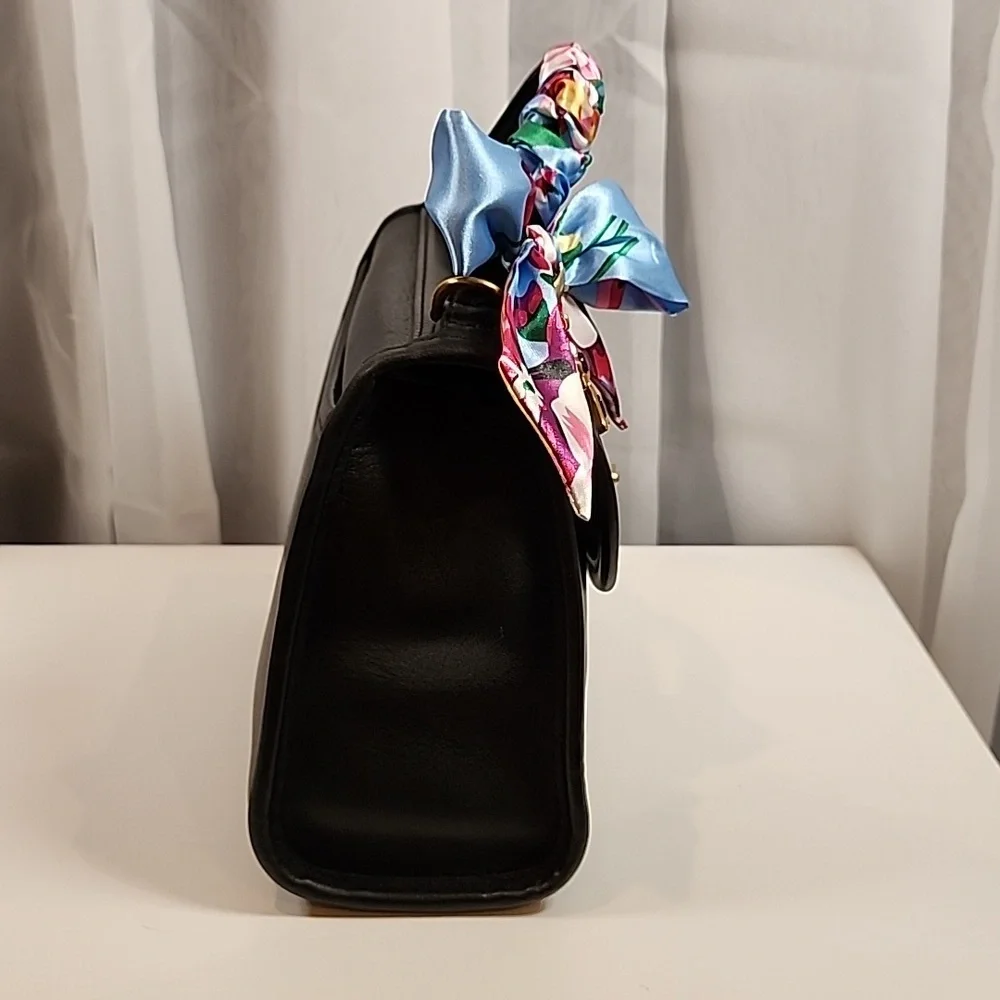 Sold Vintage Coach Regina #9983 - Picture 9 of 17